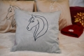 poduszka-welurowa-z-koniem-equestrian-velvet-design-by-dalia-30.JPG