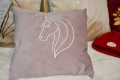 poduszka-welurowa-z-koniem-equestrian-velvet-design-by-dalia-232.JPG
