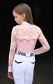 koszula, shirt, startowa, dziecięca, turniejowa, elegancka, show
zawody, konne, jeździeckie, white
Bluzka ze białą stójką ozdobna, łezka,
z białymi mankietami ozdobnymi, siateczka , subtelna
