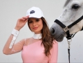 elegancka show
damska na zawody konne,jeździeckie 
z białą stójką ozdobną
z białymi mankietami ozdobnymi
cyrkonie svarowski,siateczka elastyczna